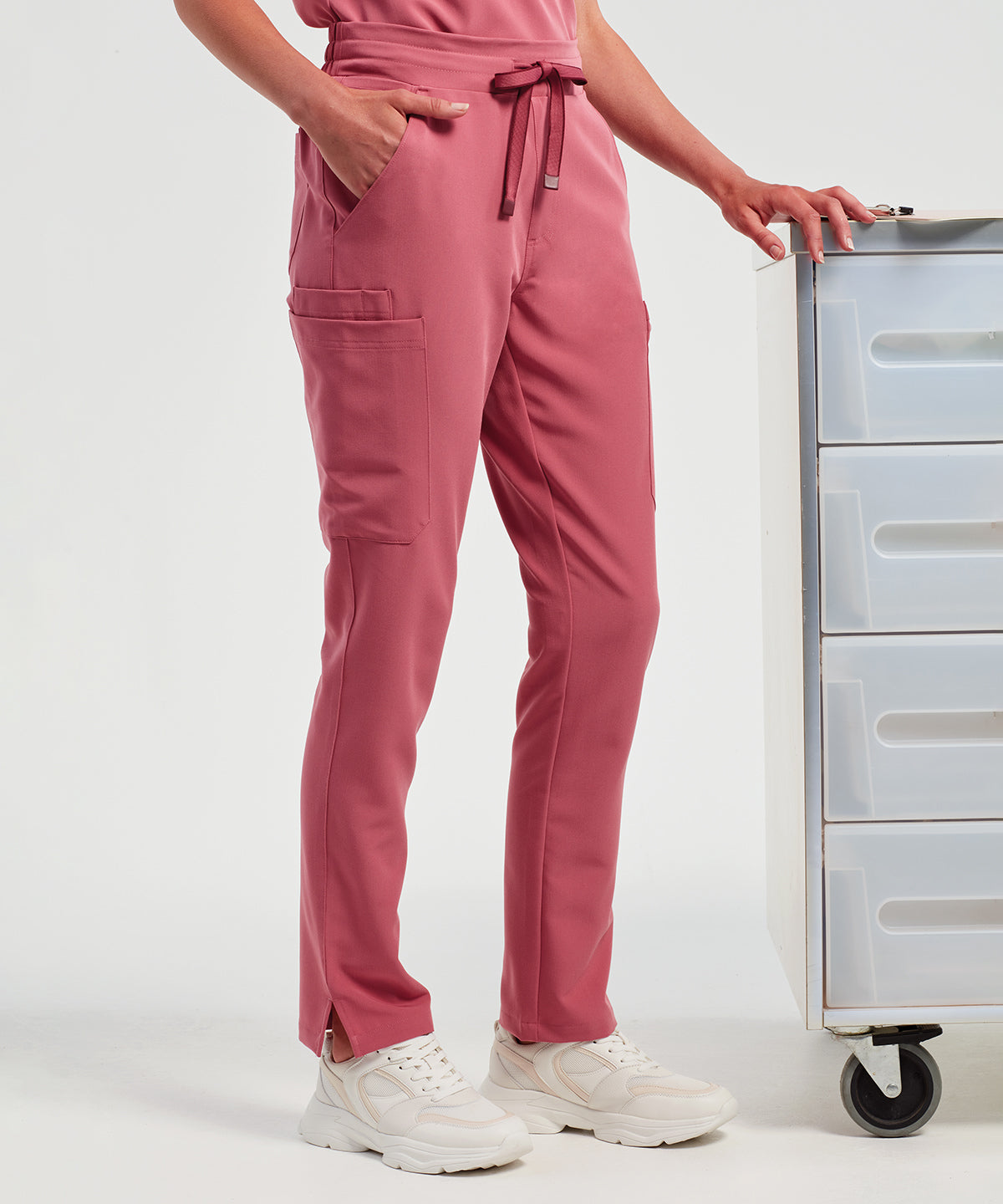NN600 Women's Stretch Cargo Pants