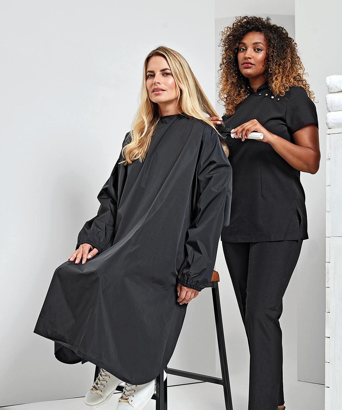 PR117 Long Sleeve Waterproof Salon Gown